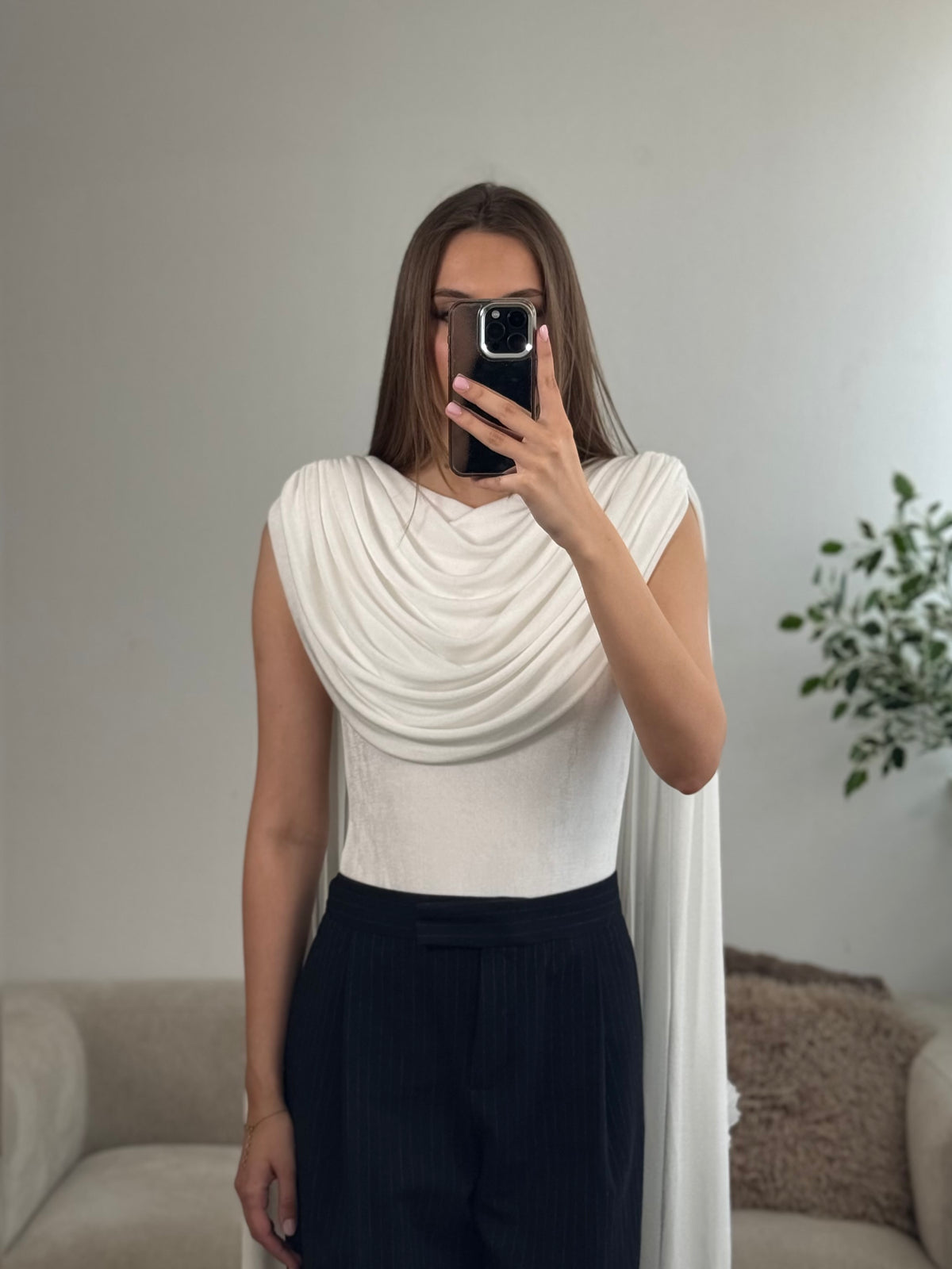 SIA WHITE TOP